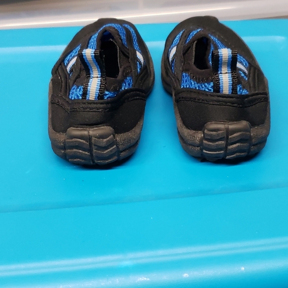 Swim Shoe - Picture 2 of 4